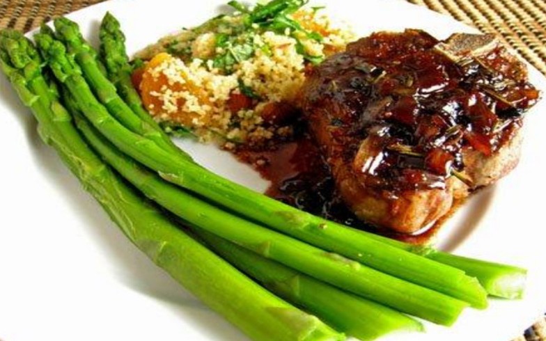 Lamb Chops with Sweet Pomegranate Balsamic